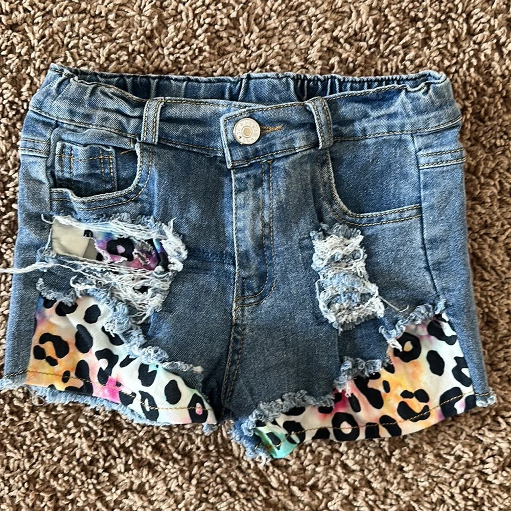 4 shorts - Picture 5 of 5
